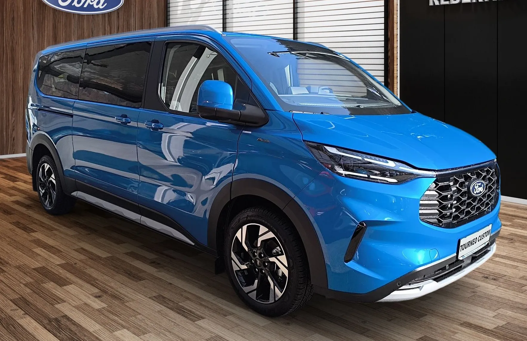 Zunanja slika - Ford Tourneo - Custom ACTIVE 2.0TDCi 170KM A8 L2-TOP OPREMA-SLUŽBENO VOZ - 2