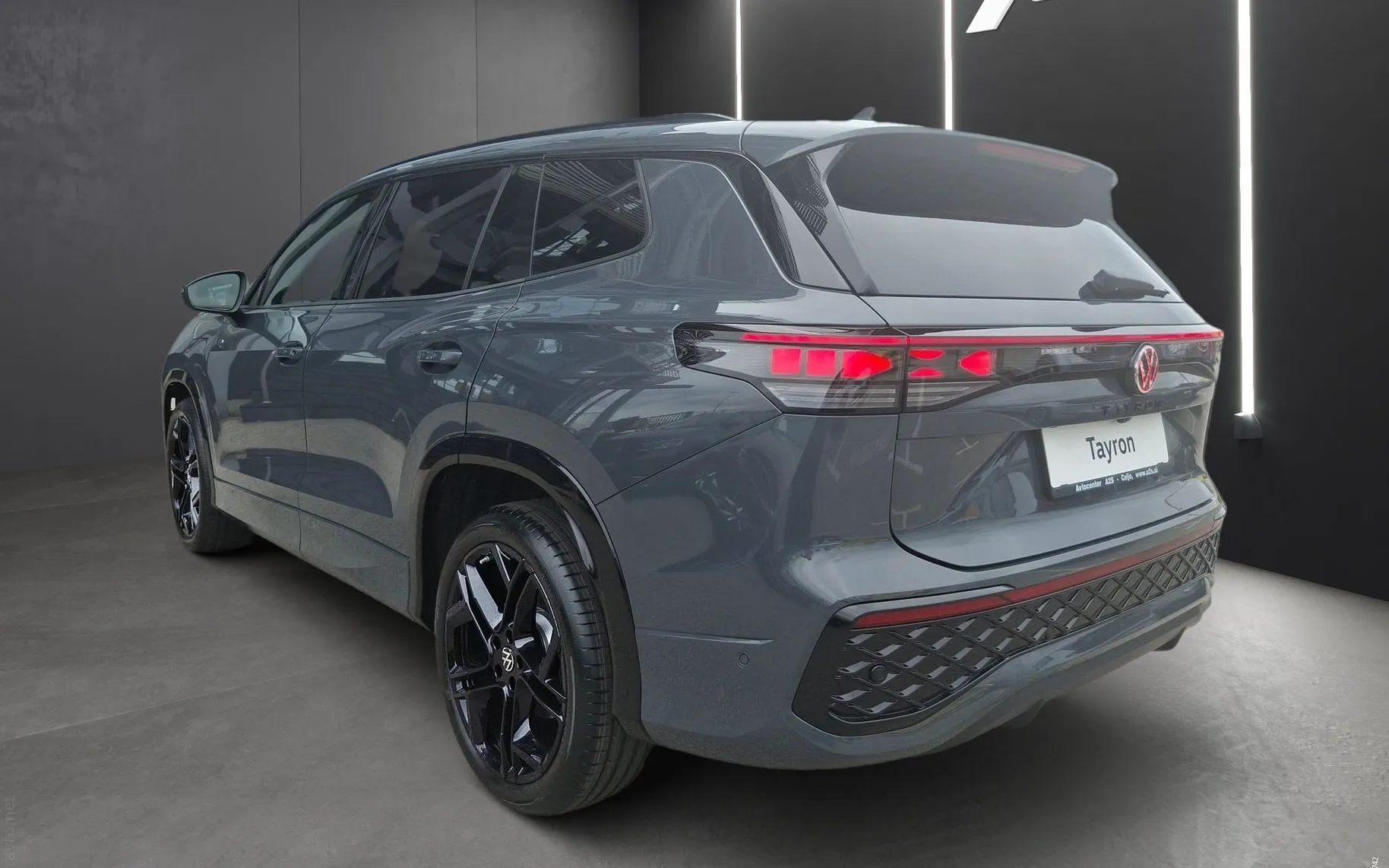 Zunanja slika - Volkswagen Tayron - 1.5 TSI eHybrid 4Joy DSG - 4