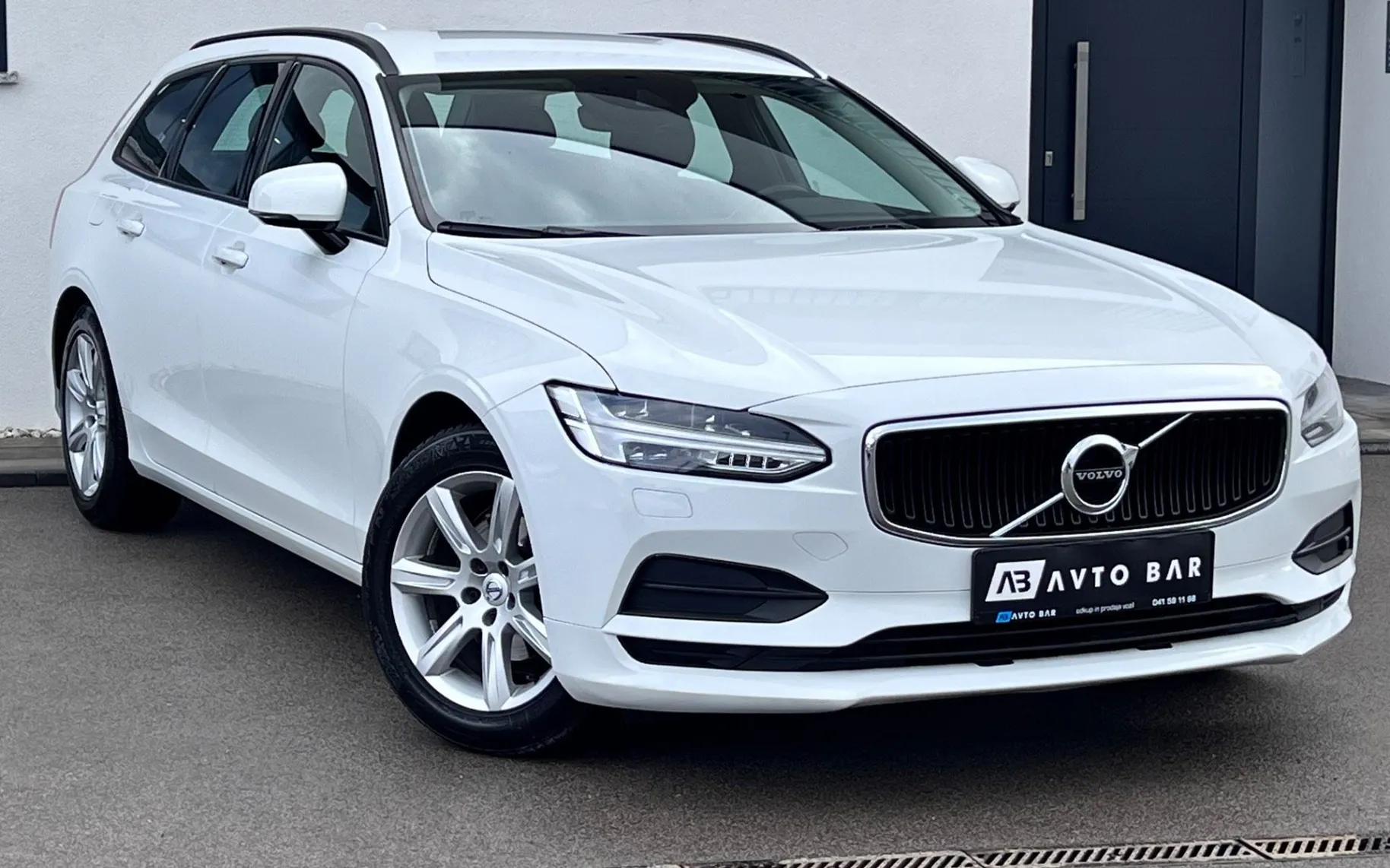 Zunanja slika - Volvo V90 - 2.0D+ACC+FULL LED++NAVI+PDC+KLJUKA+NOVE PNEVMATI - 3