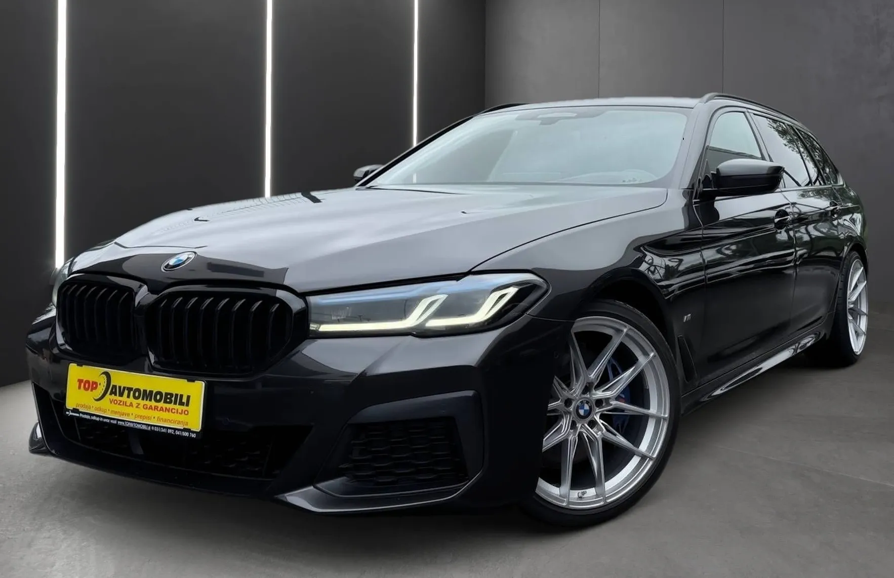 Zunanja slika - BMW Serija 5 - Touring: 520d M PAKET LASER HEAD-UP ADAPTIVNO KAMERA MEM - 1