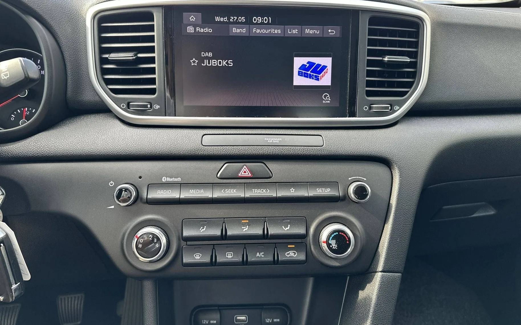 Notranja slika - KIA Sportage - 1.6 GDI LX Active ISG - 16