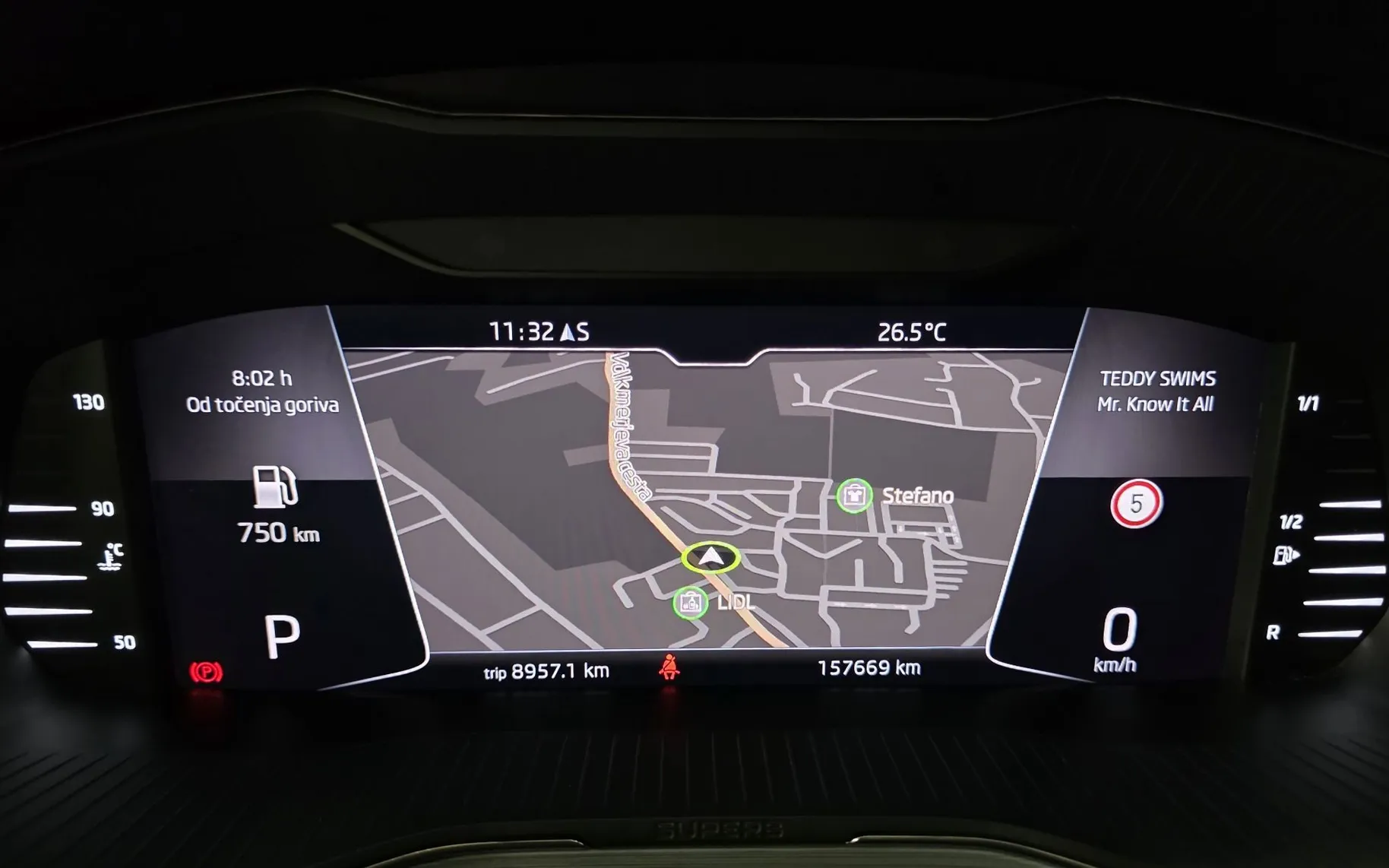 Zunanja slika - Škoda Superb - Combi 2,0 TDI Ambition DSG ACC NAVI LED KAM KLJUKA - 8