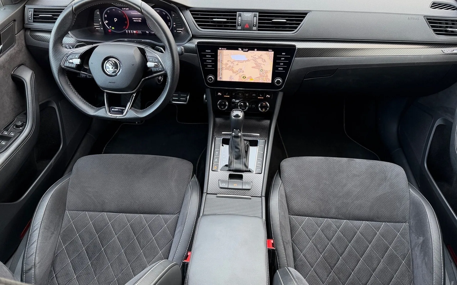 Notranja slika - Škoda Superb - 2.0 TDI Sportline Combi DSG 147kW-Matrix-Kamera... - 10