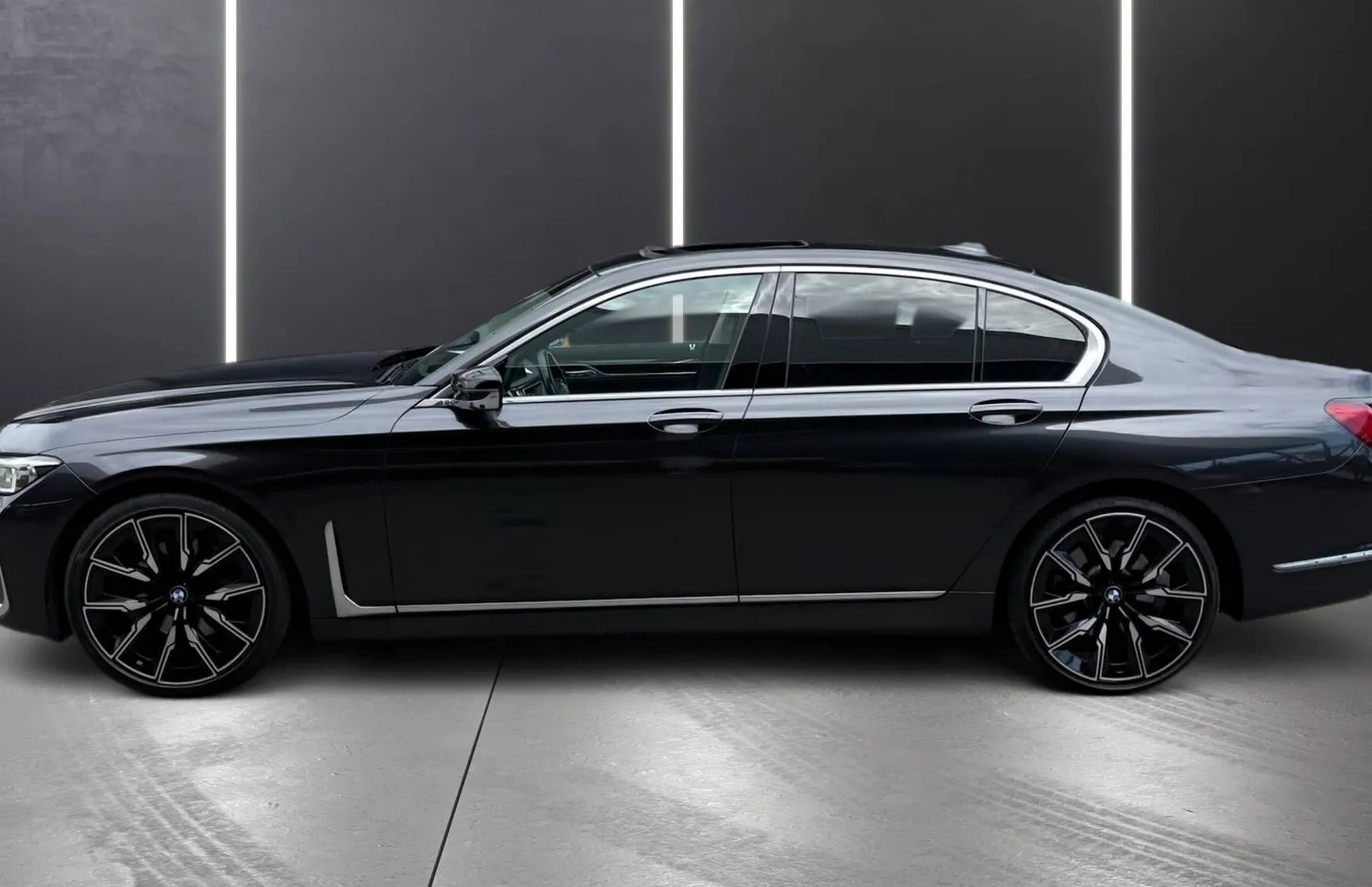Zunanja slika - BMW Serija 7 - : 730d SPORT SOFT CLOSE 20 COL ZRAČNO PANO - 4