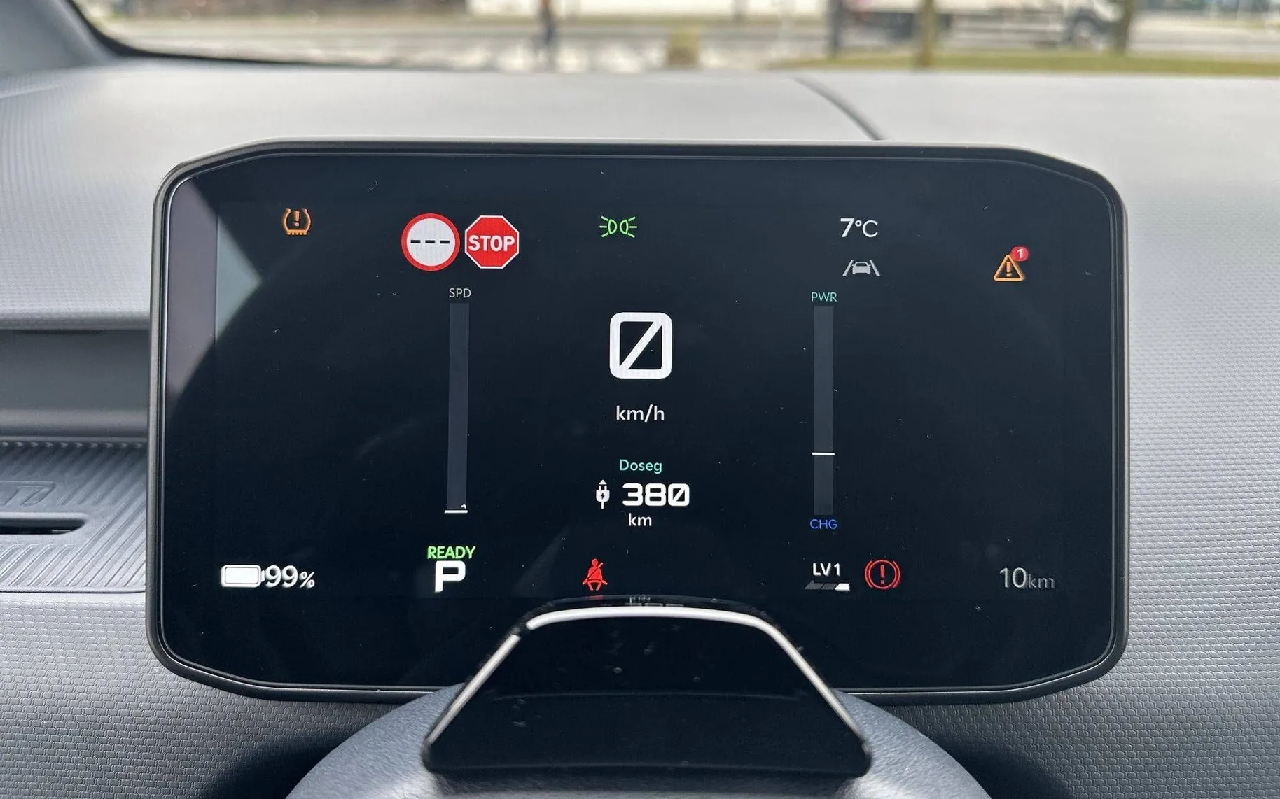 Notranja slika - KIA PV5 - 71.2 kWh baterija 120 kW  163 KS  Quantum... - 13