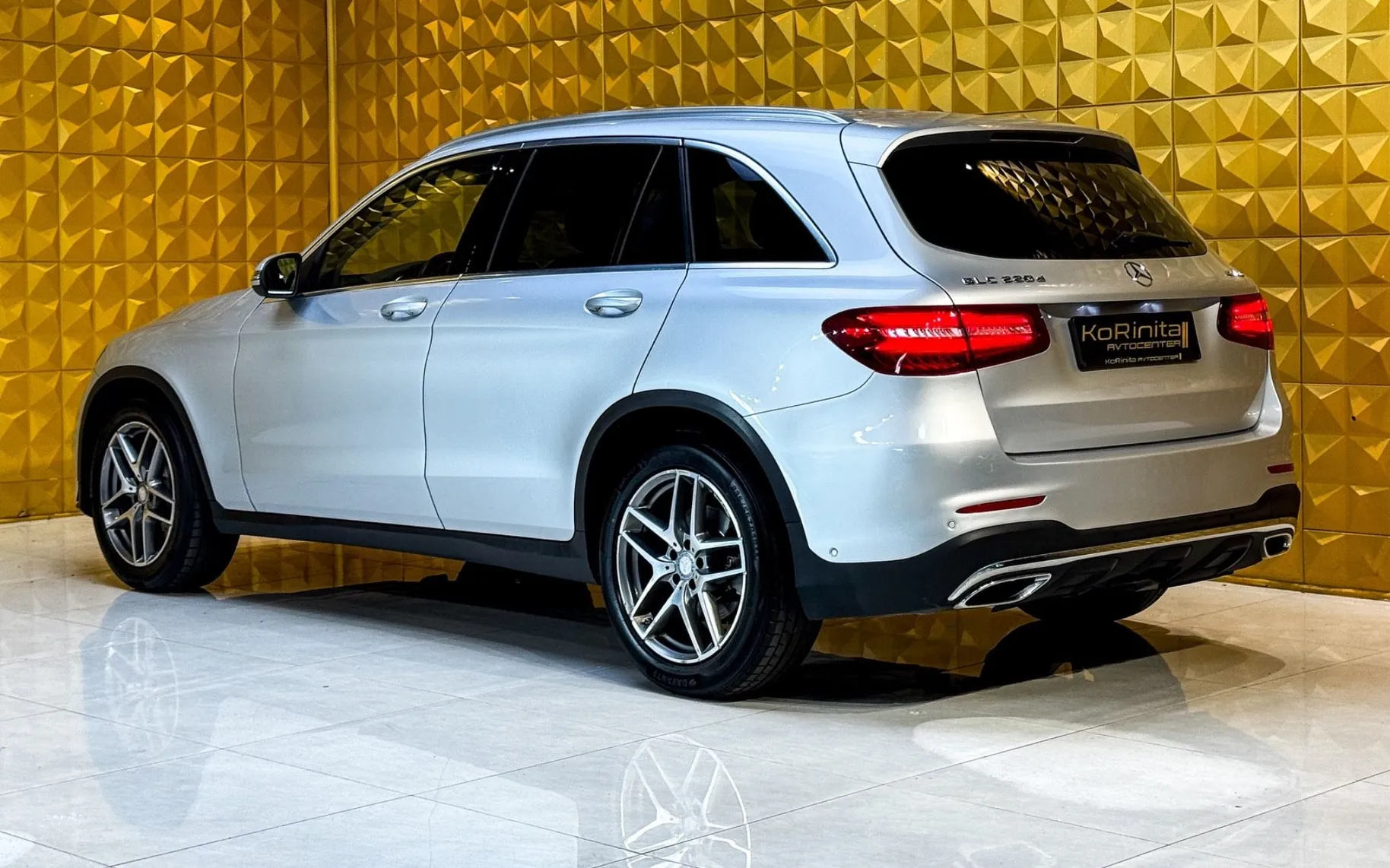 Notranja slika - Mercedes-Benz GLC-Razred - GLC220d 4MATIC AMG Line-KAMERA-GRETJE-F1... - 7