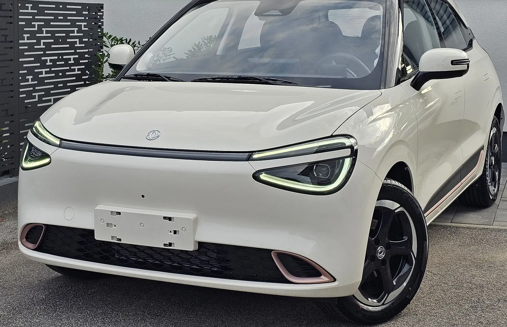 Zunanja slika - Dongfeng Box - E3 42.3 kWh 70 kW- 360KAM-LED- - 20