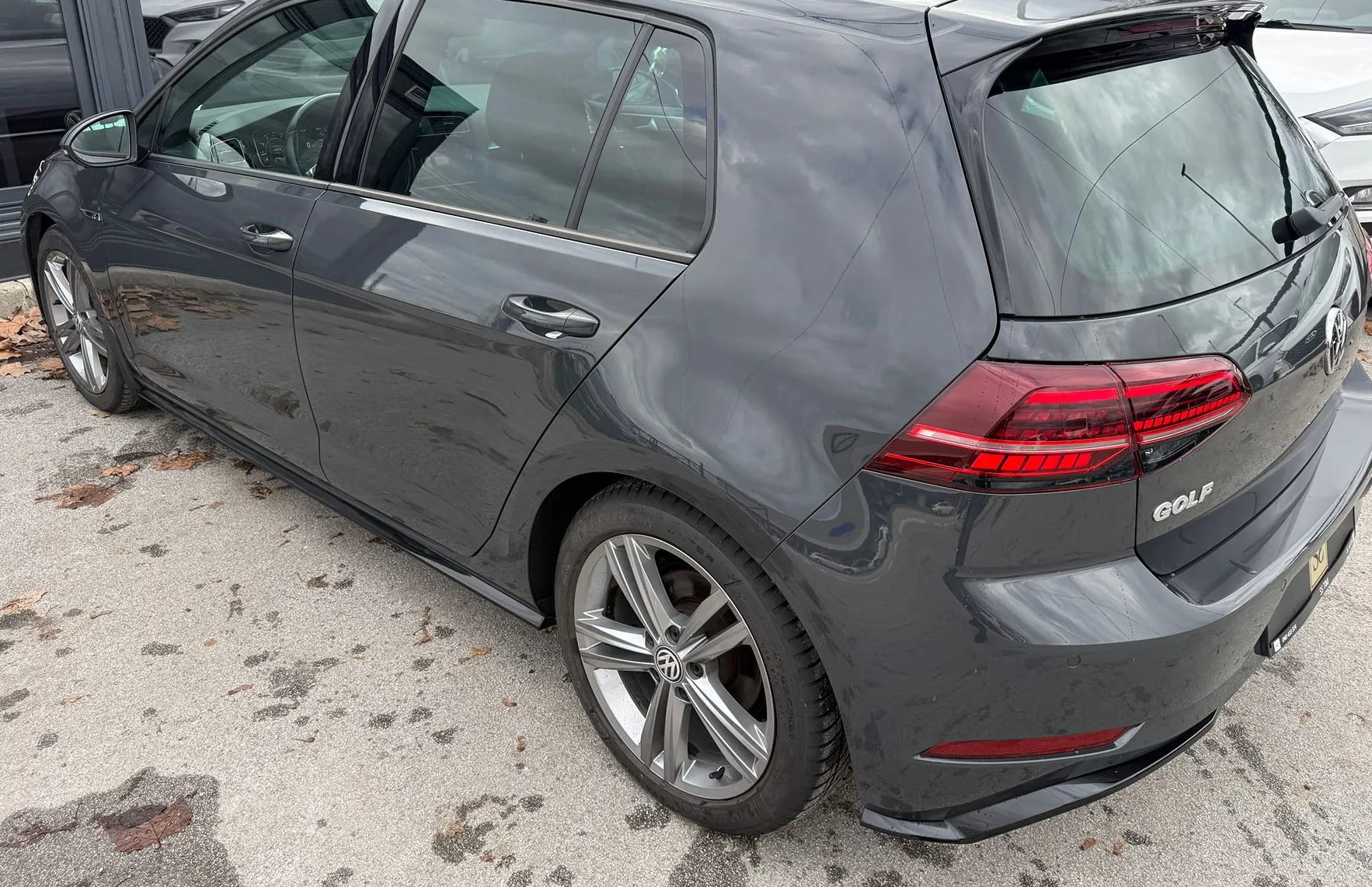 Zunanja slika - Volkswagen Golf - 1.5TSI R-Line WEBASTO-LED-VIRTUAL-6rSed-AMB-ACC-DE - 5