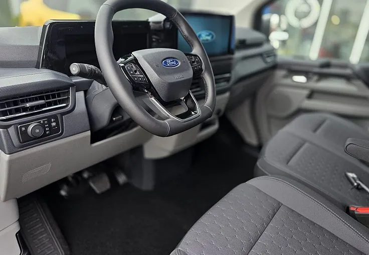 Zunanja slika - Ford E-Transit Custom - Transit Custom Kombi Limited 2.5 Duratec Hybrid 171 KW - 9