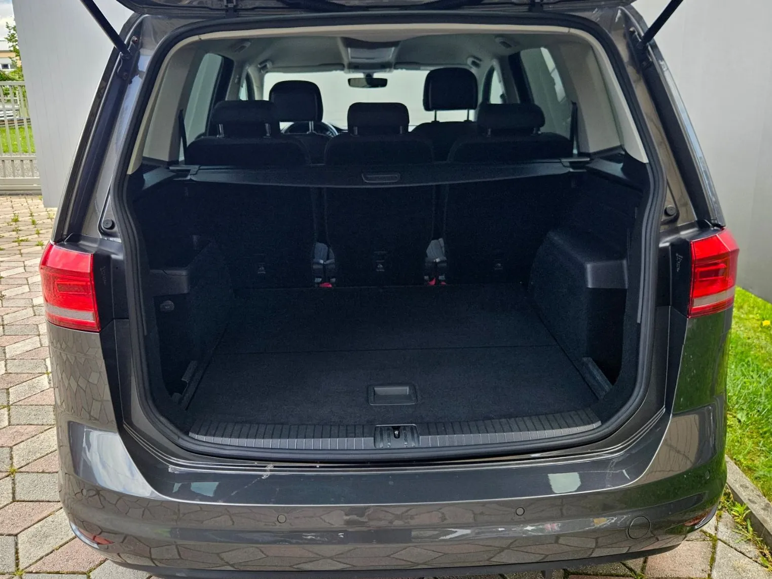 Zunanja slika - VW Touran - 2.0 TDI BMT Highline+ACC+17 COL - 14