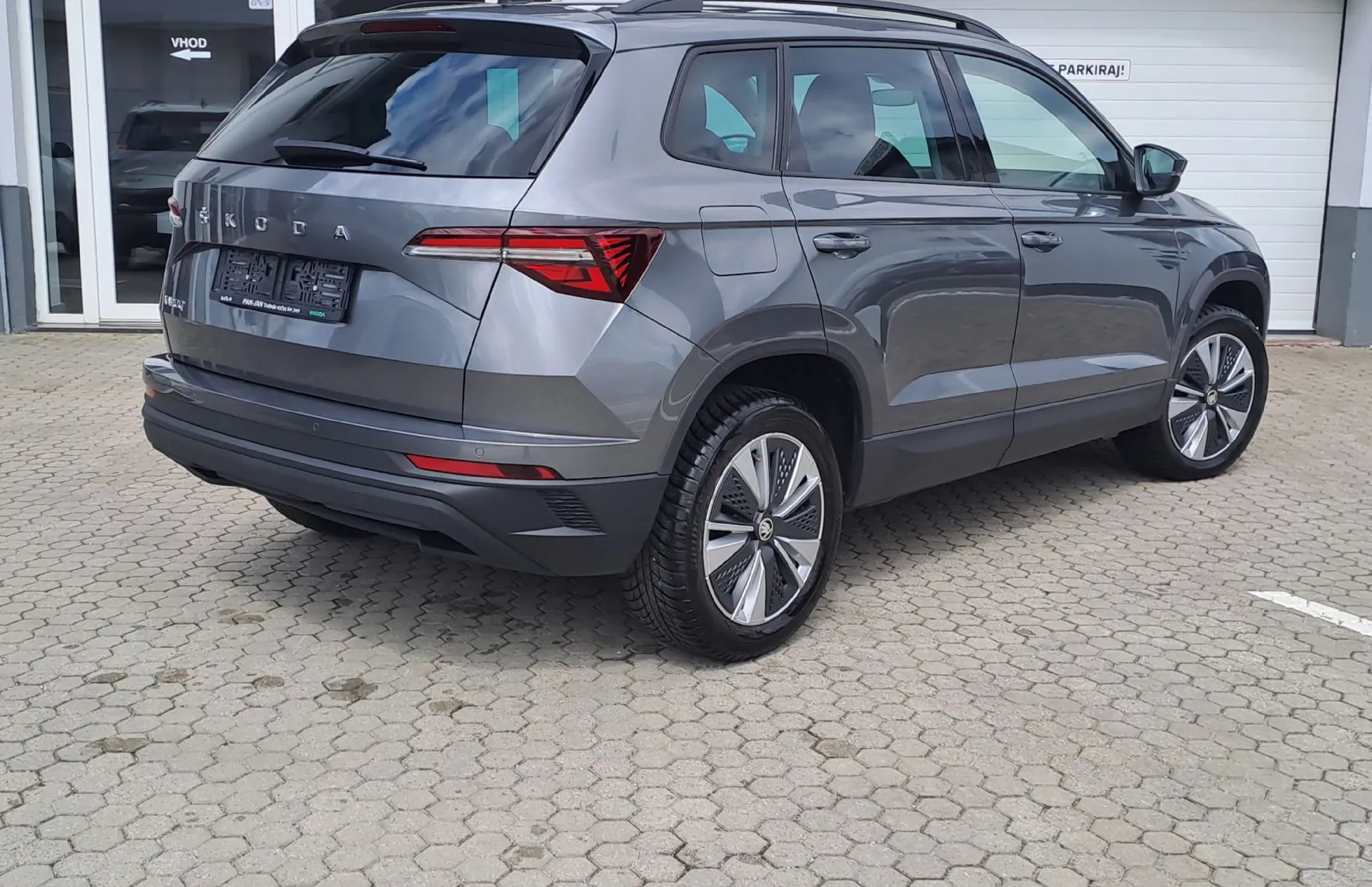 Zunanja slika - Škoda Karoq - 2.0 TDI Ambition DSG - 4