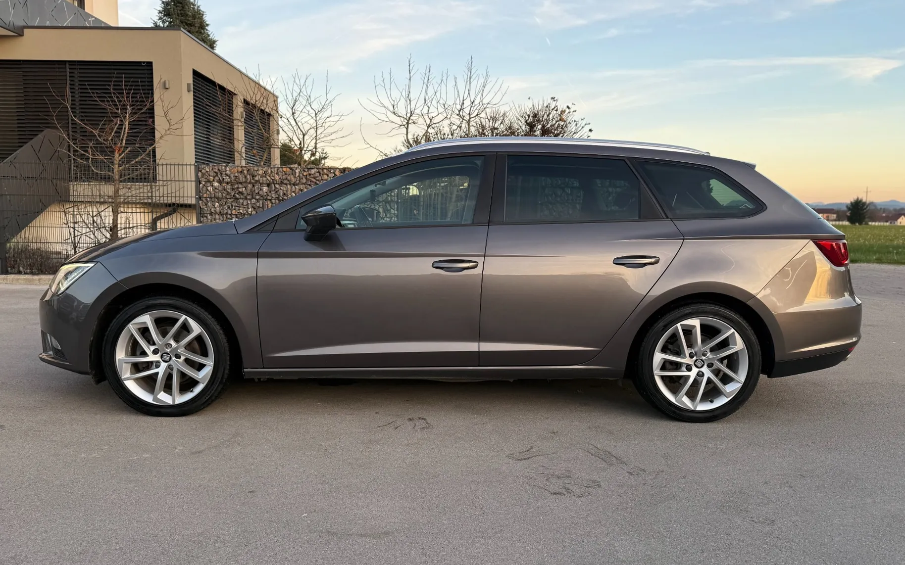 Zunanja slika - Seat Leon - ST 4X4 1,6 TDI Style - 2