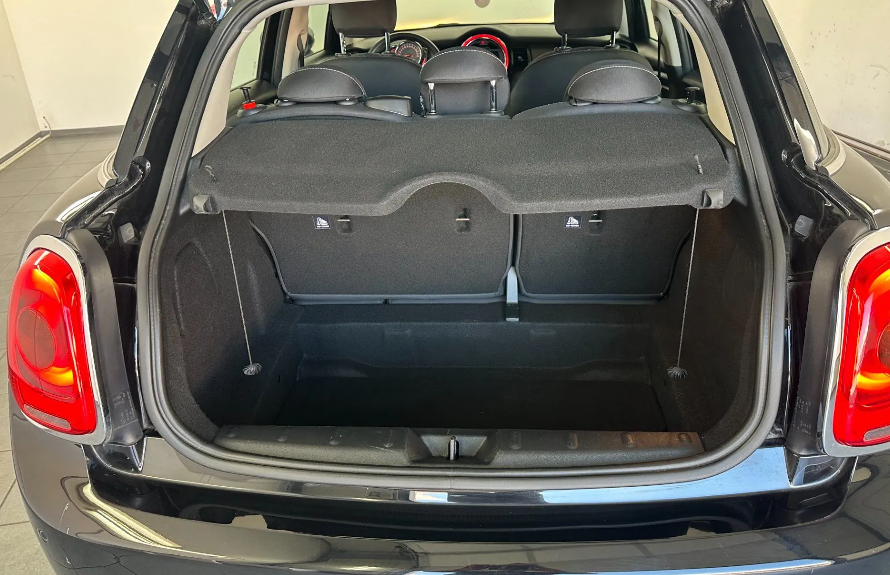 Zunanja slika - MINI One - NAVI.PDC.5 VRAT.SAMO 63.000 KM.BENCIN.AUT.KLIMA - 10