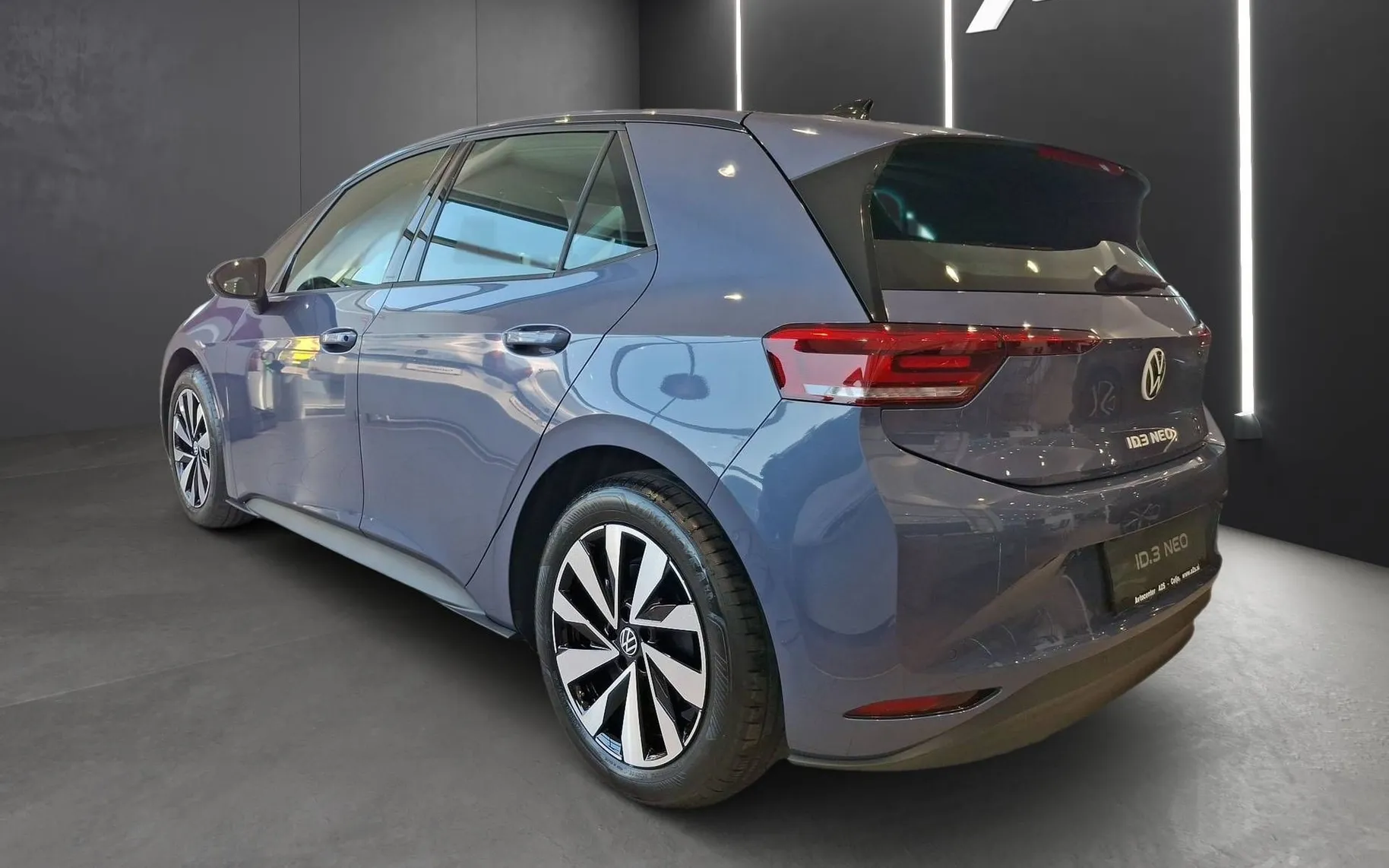 Zunanja slika - Volkswagen ID.3 - Neo Active  58 kWh - 3
