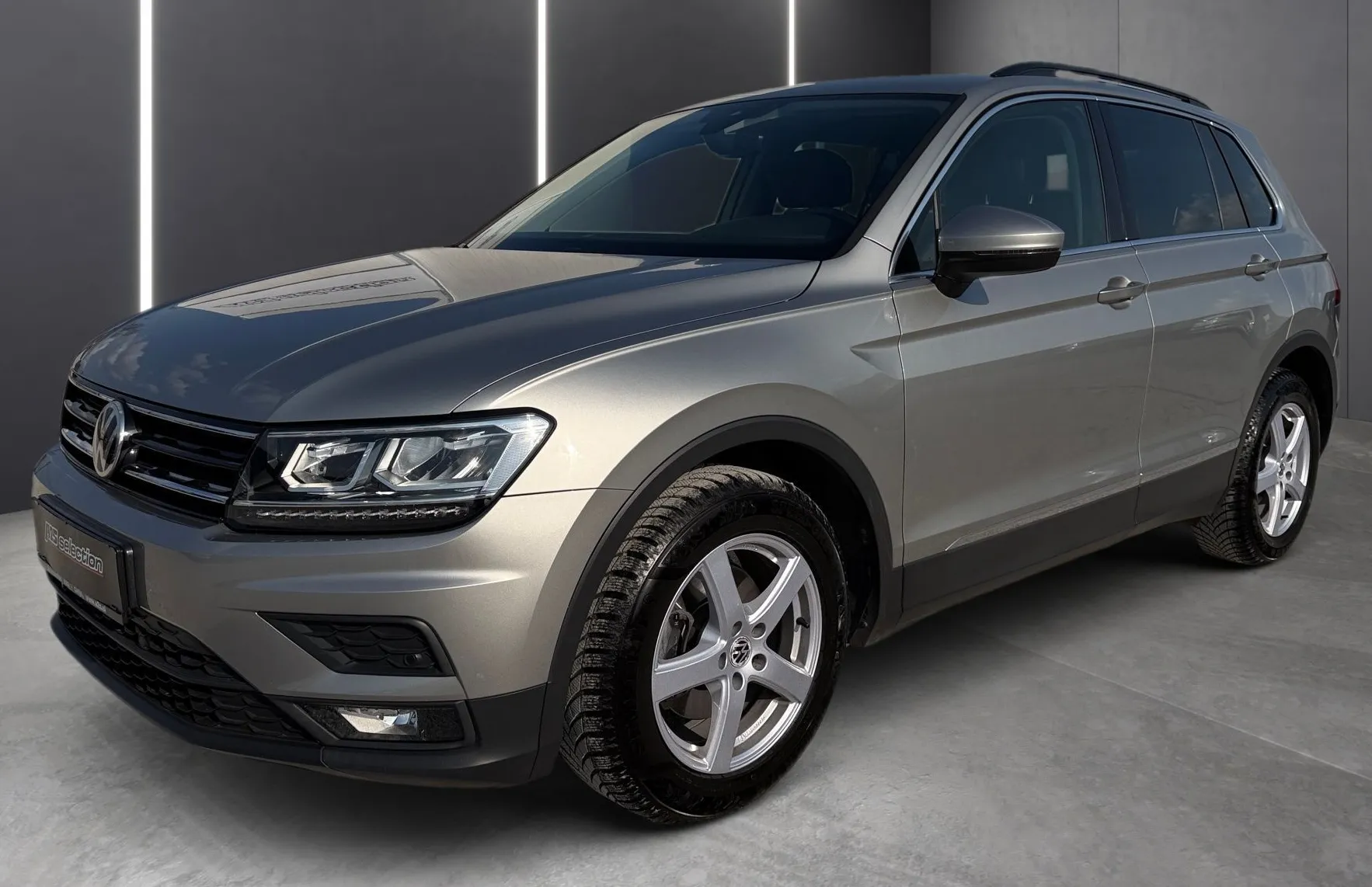 Zunanja slika - VW Tiguan - 2.0 TDI Comfortline Kamera - LED - Kljuka... - 1