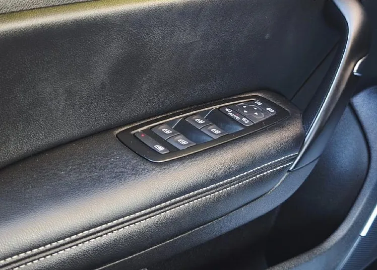 Zunanja slika - Renault Mégane - Megane dCi 110 BOSE - LED - MASAŽA - AKT. TEMP. - SLO - 10