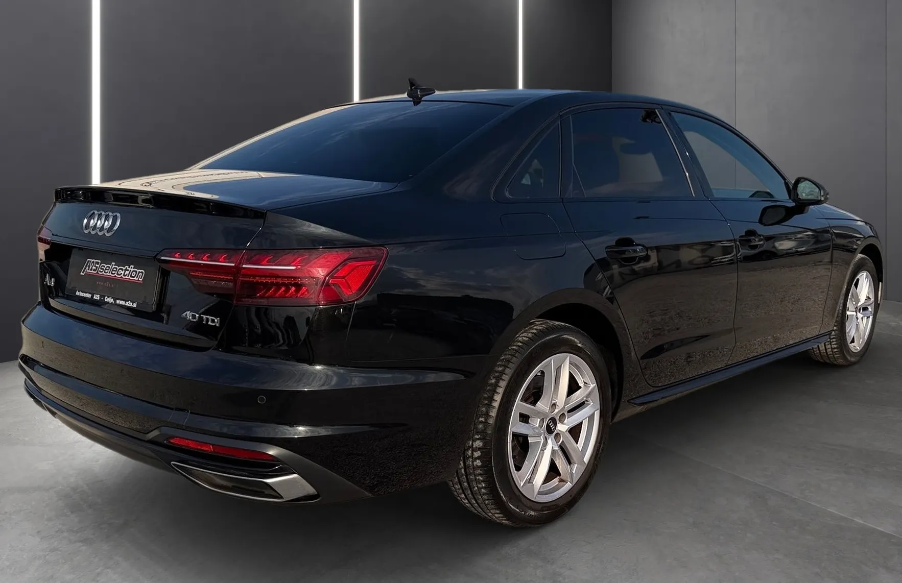Zunanja slika - Audi A4 - 40 TDI S tronic advanced-Usnje-ACC-PDC-Navigacija. - 3