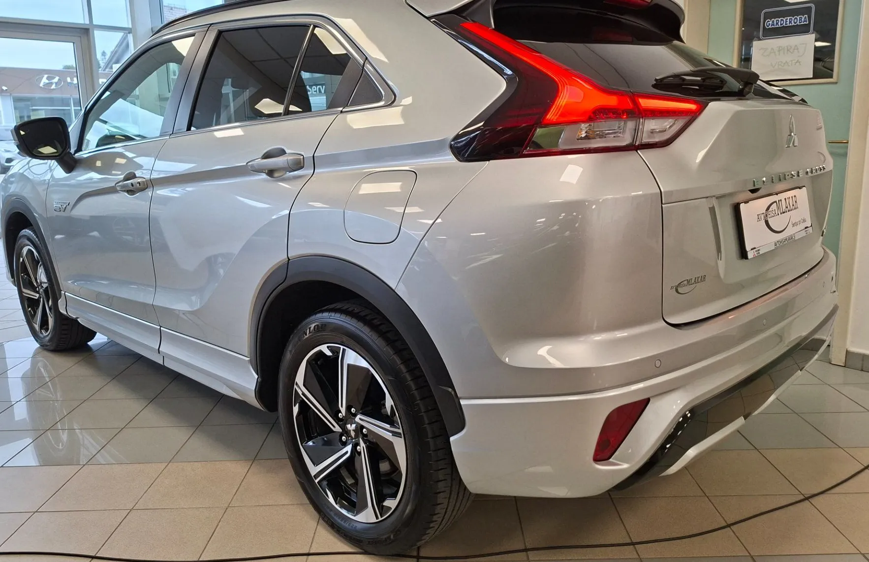 Zunanja slika - Mitsubishi Eclipse Cross - 4WD 2.4 PHEV Instyle+ CVT 1.LASTNIK-SLO-TOV.GARANC - 3