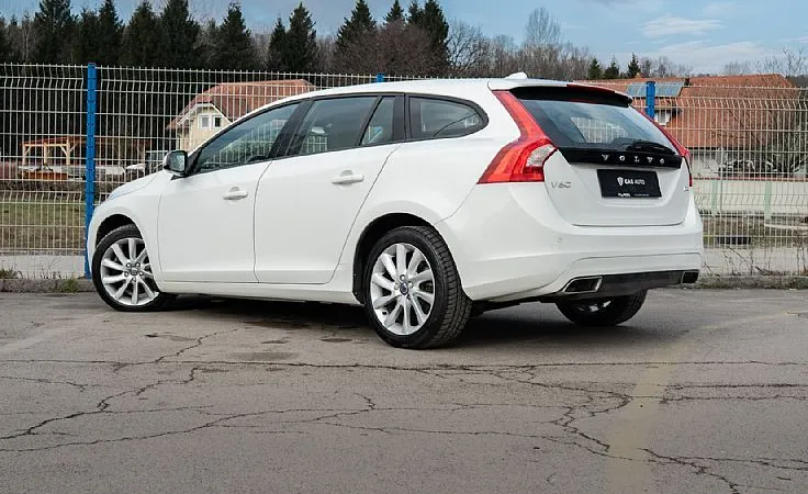 Zunanja slika - Volvo V60 - D4 A Business - 7
