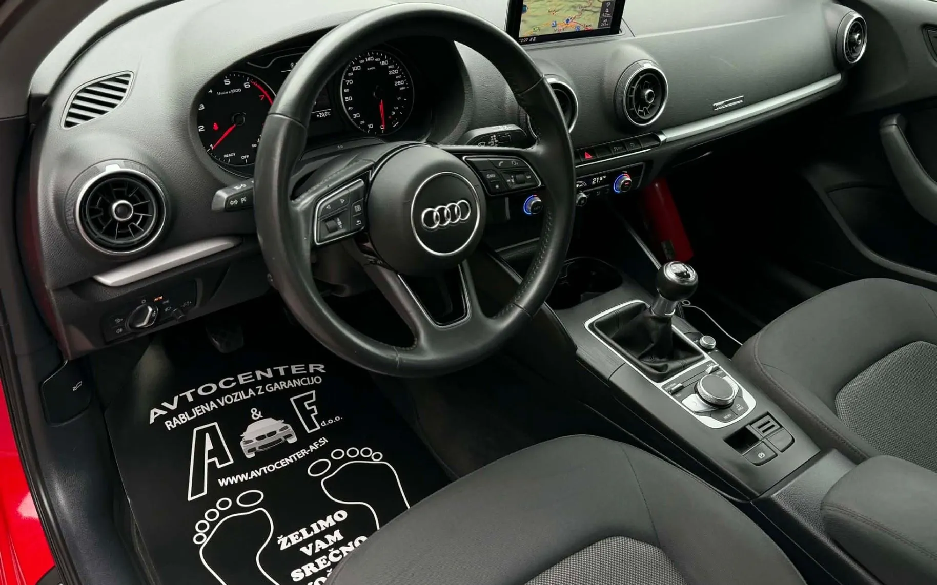 Notranja slika - Audi A3 - 30 TFSI-S LINE-XENON+LED-NAVI-LIZING ZA TUJCE-... - 10