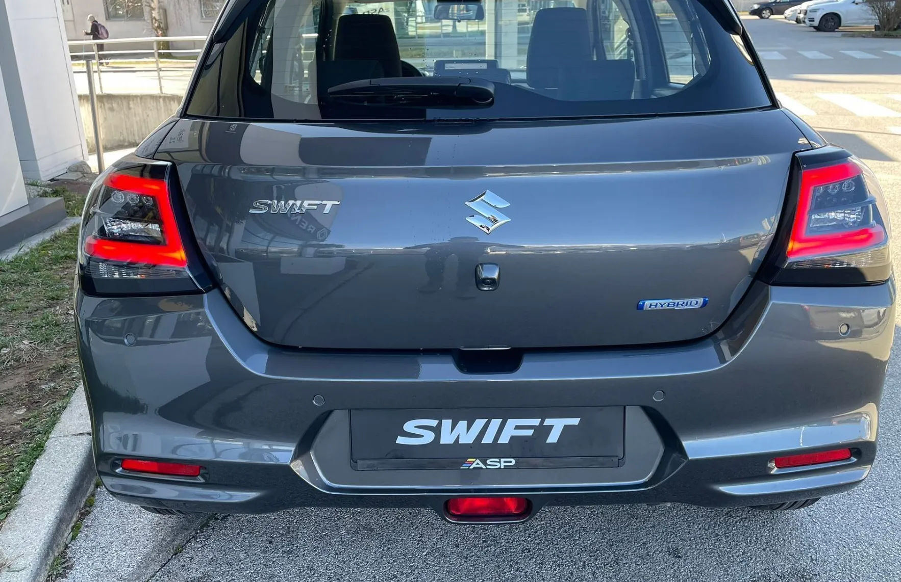 Zunanja slika - Suzuki Swift - 1.2 HIBRID COMFORT - 6