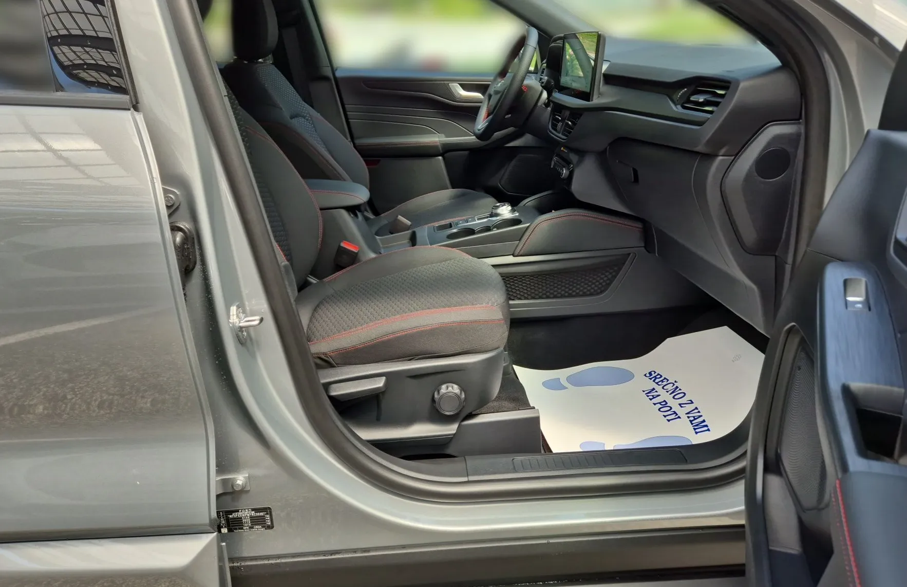 Zunanja slika - Ford Kuga - ST-LINE 1.5 EcoBoost 186KM A8-NA ZALOGI-AKCIJA - 16