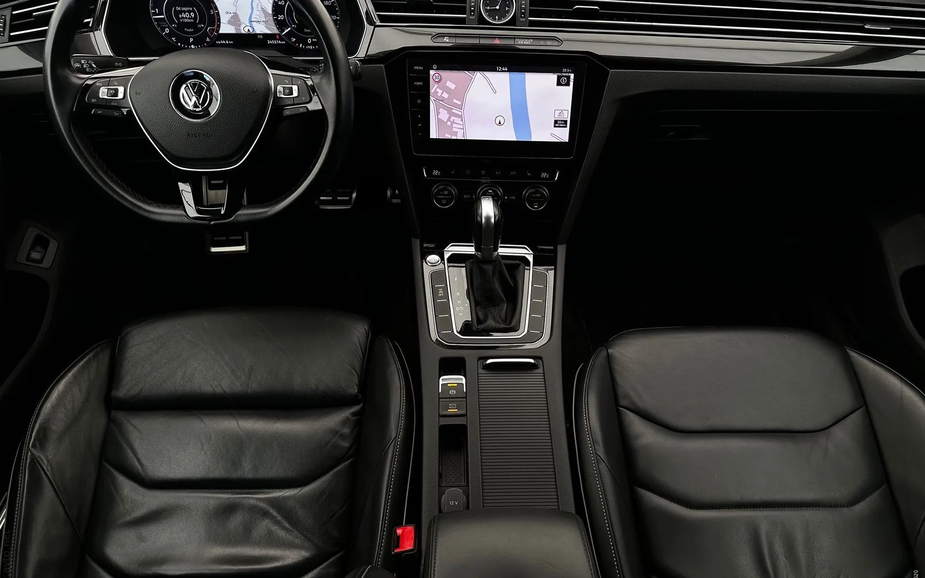 Notranja slika - VW Arteon - 2.0TDI-DSG-VIRTUAL-360KAMERE-USNJE-F1 PRESTAVE-A.. - 7
