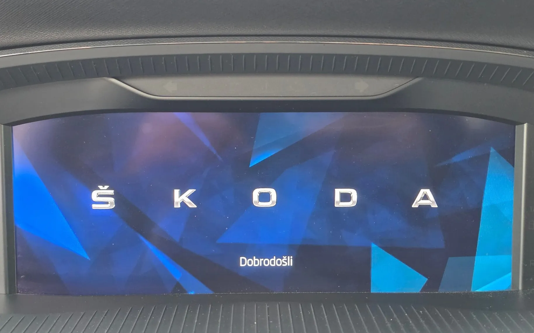 Zunanja slika - Škoda Octavia - 2.0 TDI LIMUZINA LED-ALU PLATIŠČA-ZASLON-PDC-1.LAS - 16