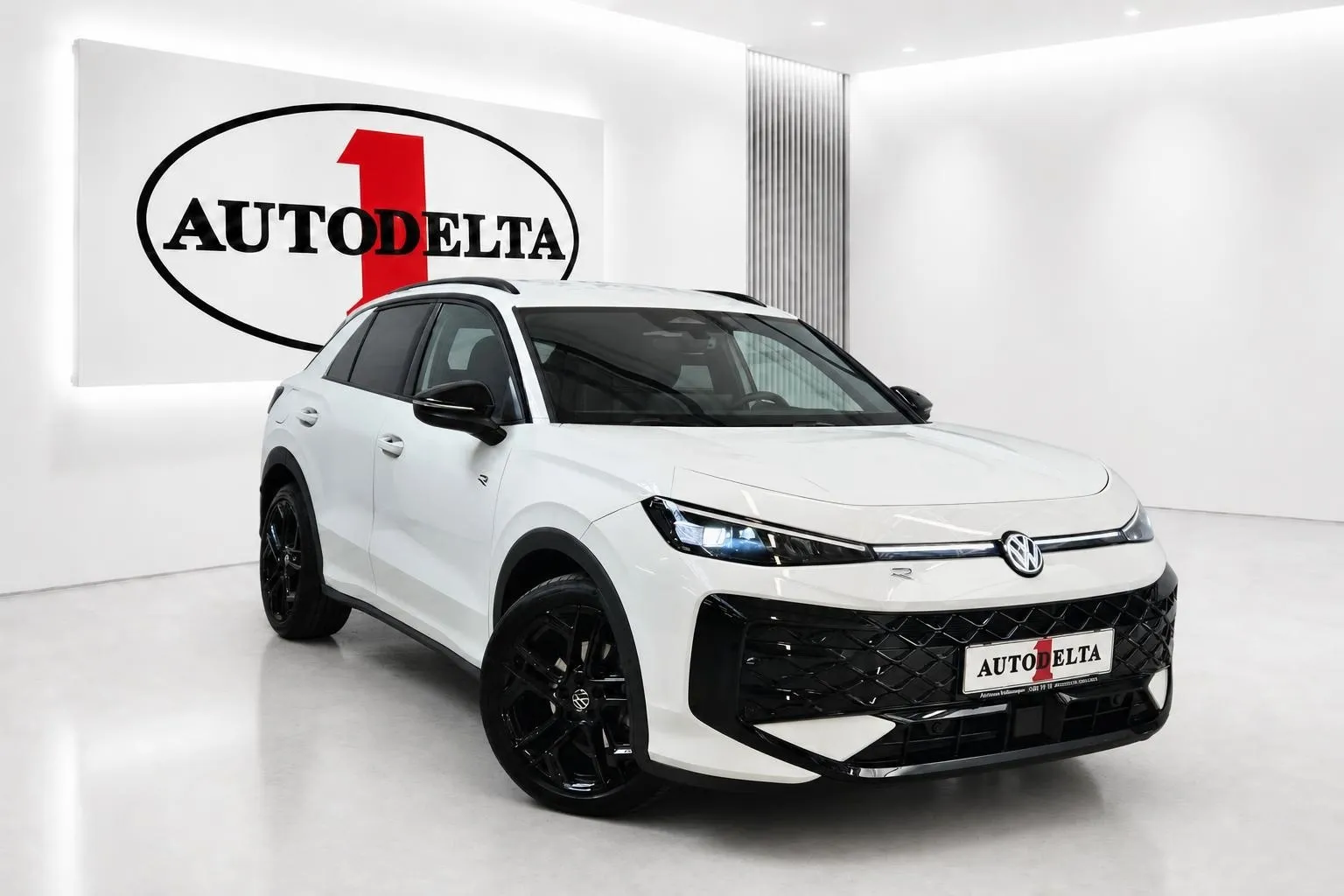 Zunanja slika - Volkswagen T-Roc - 1.5 eTSI R-Line DSG - 2