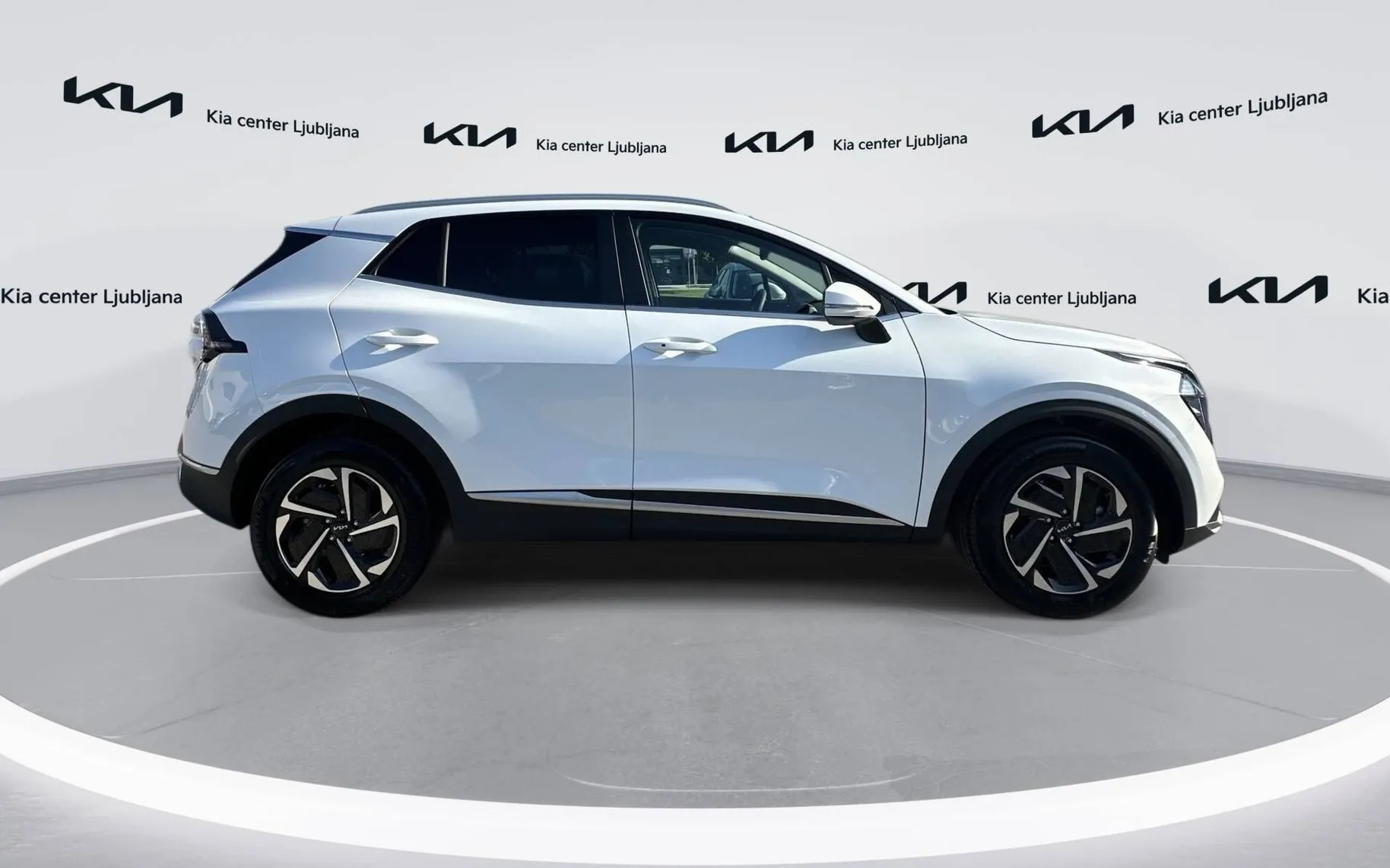 Zunanja slika - KIA Sportage - 1.6 T-GDi LX Fresh Plus ISG 7 DCT - 4
