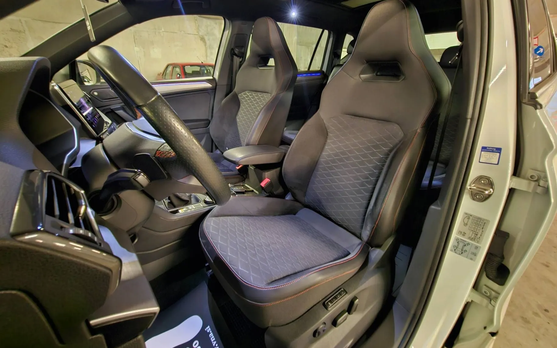 Notranja slika - Seat Tarraco - 2.0 TDI FR DSG |PANO|WEBASTO|KLJUKA|BLIS|ALU20|TOP - 8