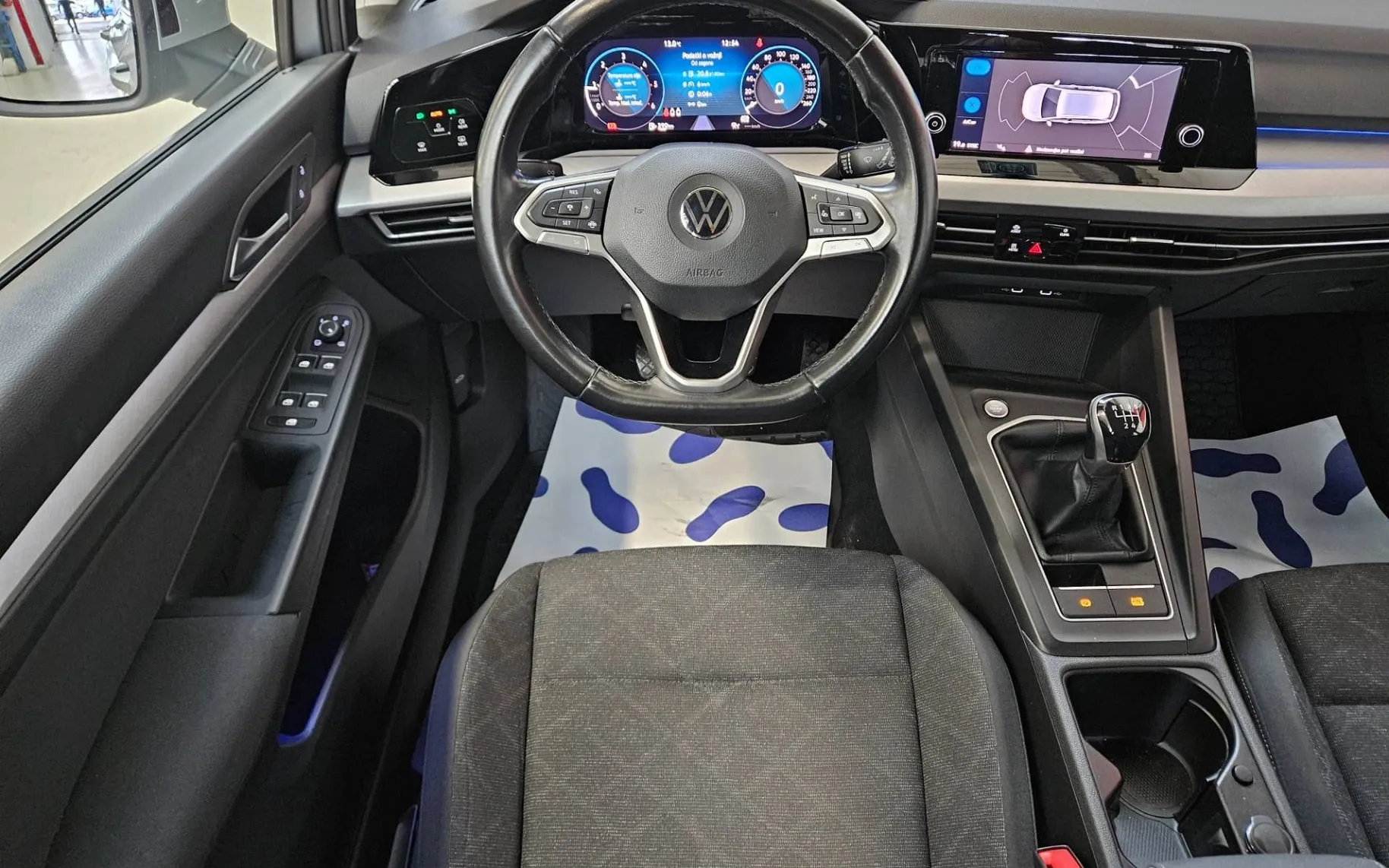 Notranja slika - Volkswagen Golf Variant - 2.0 TDI BMT Life - 8