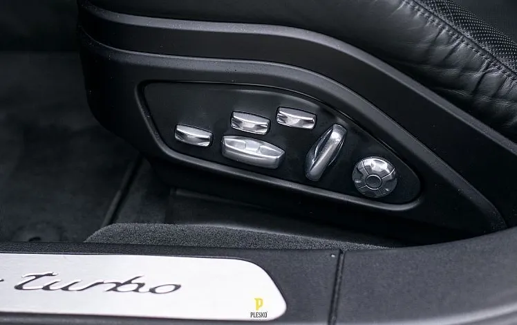 Zunanja slika - Porsche Panamera - 4.0 V8 TURBO 4WD - 12