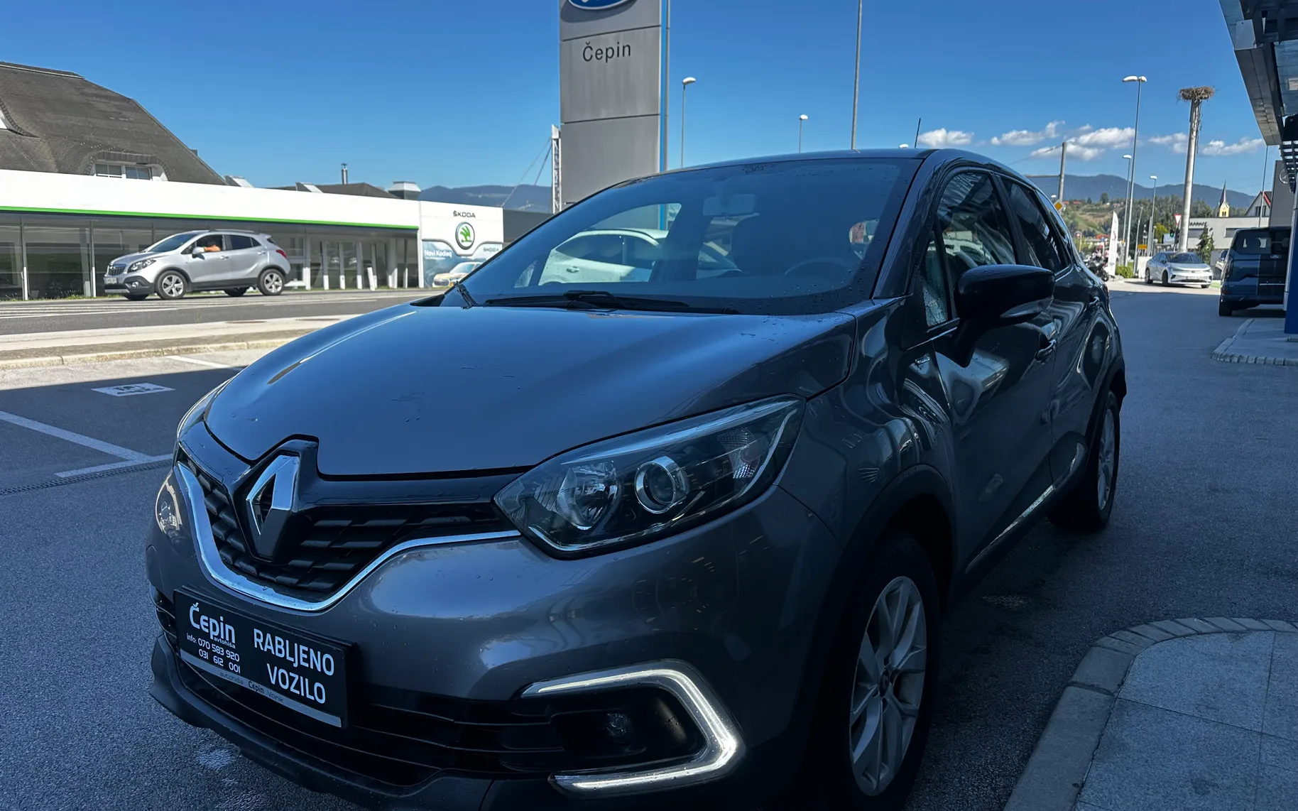 Zunanja slika - Renault Captur - TCe - 90 - LIMITED - SLO - 1LASTNIK - TOP - 3