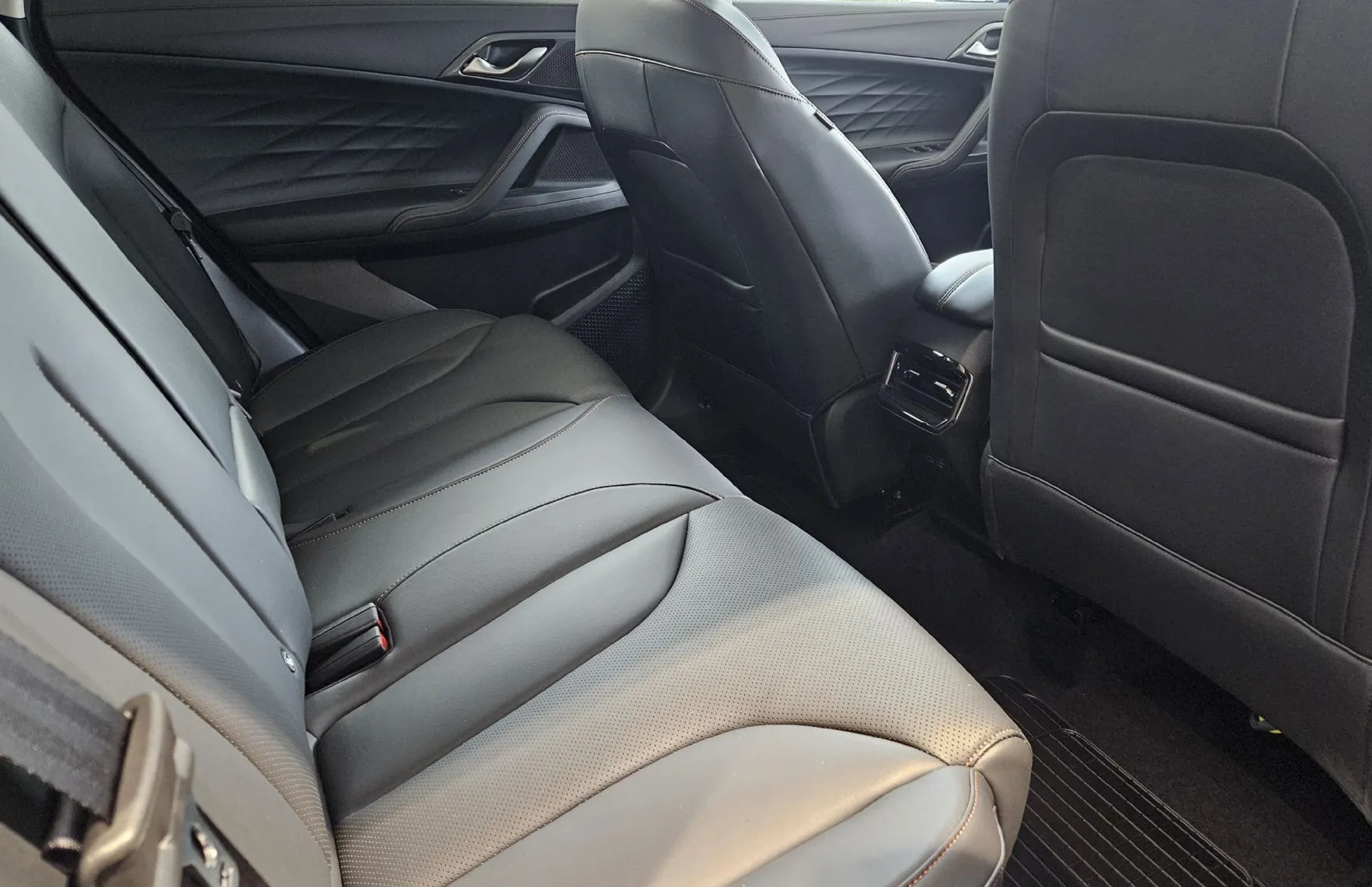 Zunanja slika - MG MG HS - HS Luxury 1.5T-GDI DCT - 6