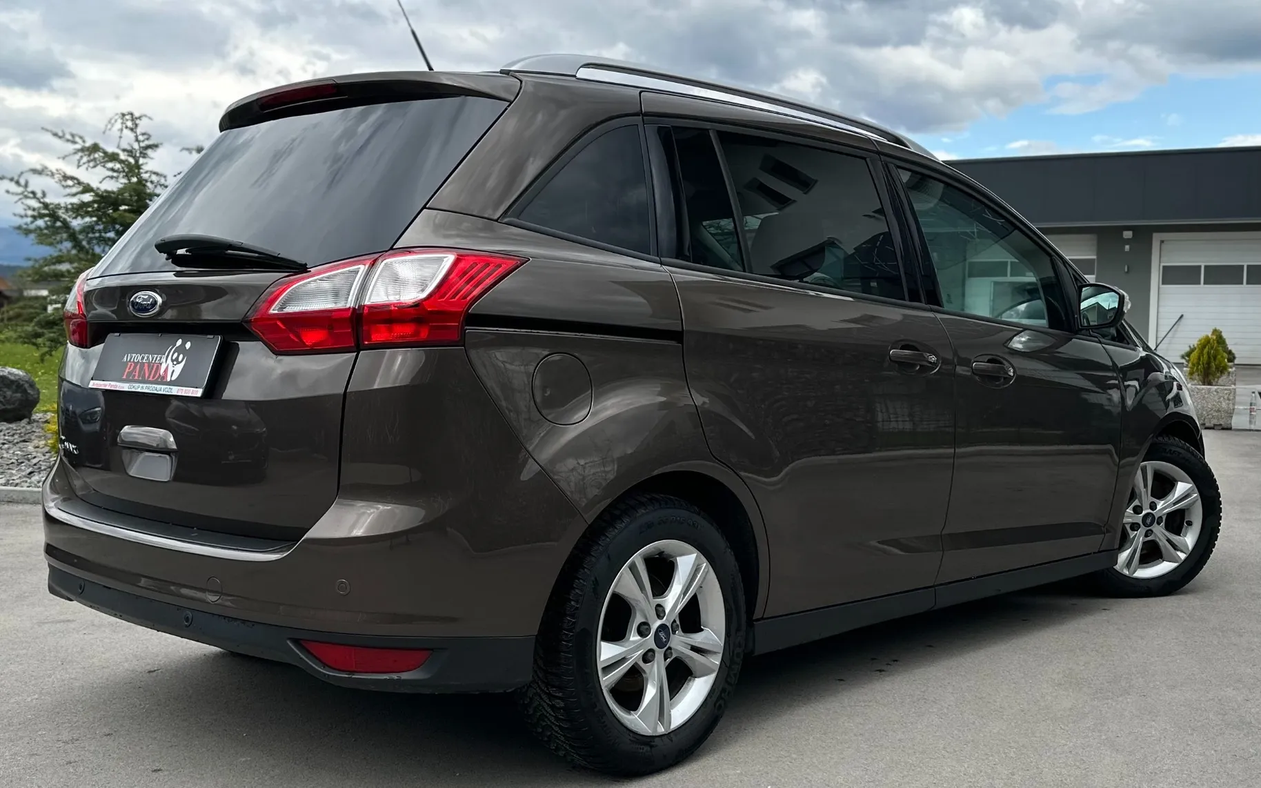 Zunanja slika - Ford C-MAX - Grand  1,5 TDCi Style - 4