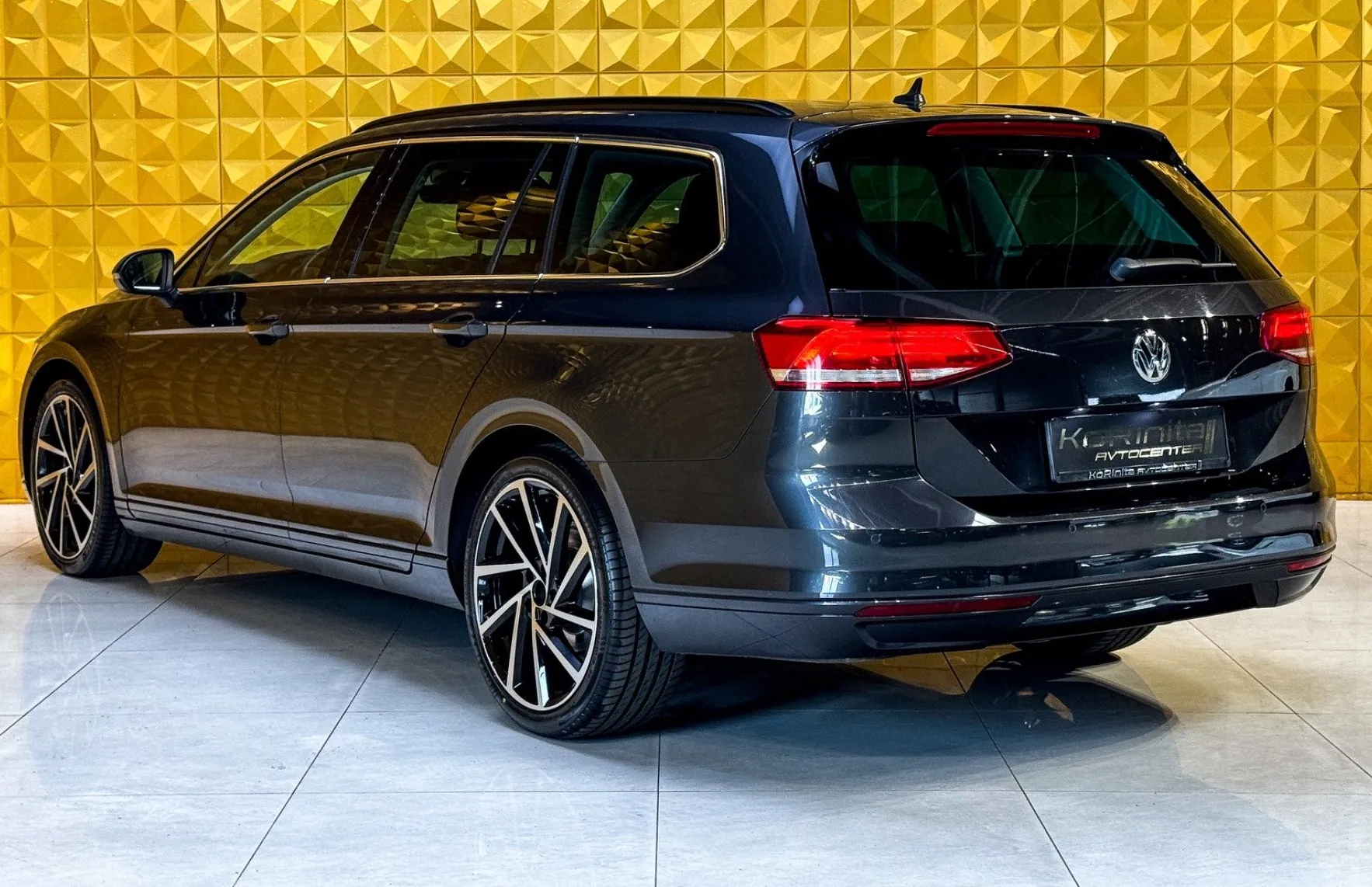 Zunanja slika - Volkswagen Passat - Variant 2.0 TDI AUT. LED-MASAZA-KLJUKA-KAMERA-GRETJE-RADAR - 8