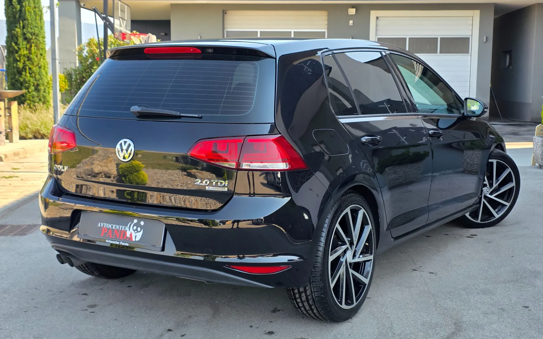 Zunanja slika - Volkswagen Golf - 2,0 TDI BMT Highline - 4