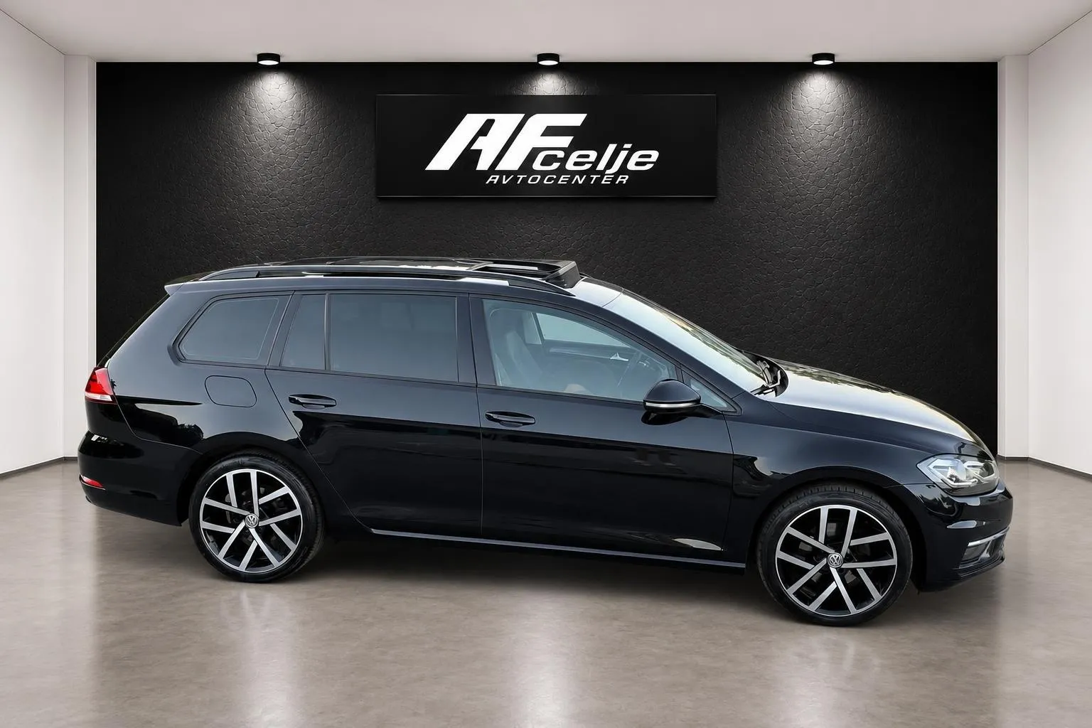Zunanja slika - Volkswagen Golf Variant - 2.0 TDI-FUL LED-153.000km-H LINE-LIZING ZA TUJCE- - 4