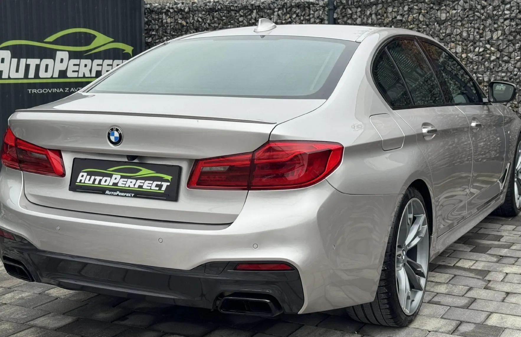 Zunanja slika - BMW Serija 5 - : M550i xDrive |HUD|MEMORY|MASAŽ|PANO|LASER||WEBAST - 6