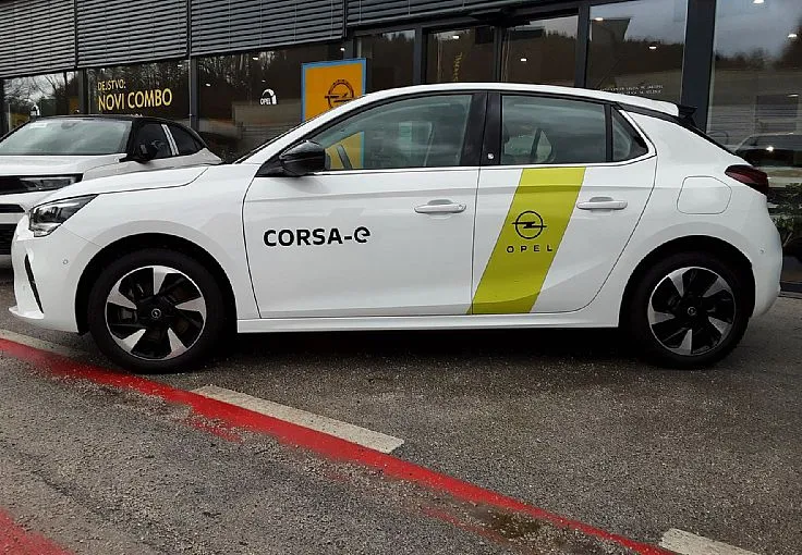 Zunanja slika - Opel Corsa - E - Elegance 100 KW - 3