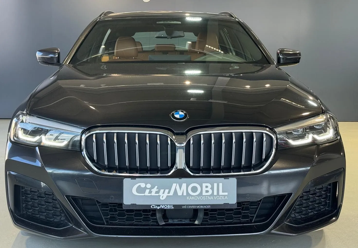 Zunanja slika - BMW Serija 5 - Touring: 540d-XDRIVE-NAVIGACIJA-RADAR-USNJE-VIRTUAL-LED- - 2