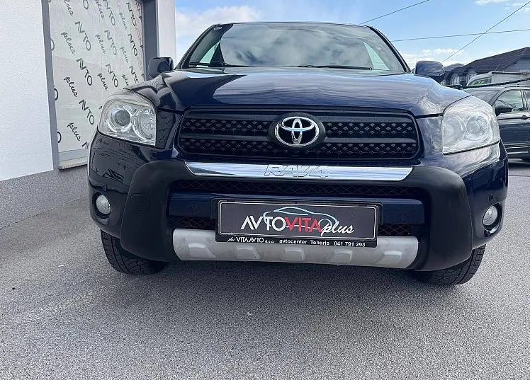 Zunanja slika - Toyota RAV4 - 2.0 Limited Aut. 4x4 - 2
