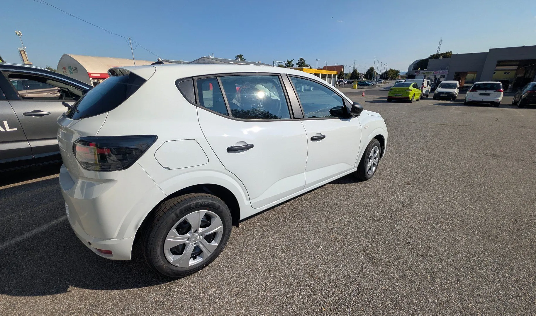Zunanja slika - Dacia Sandero - 1.0 TCe 100 Essential - 4