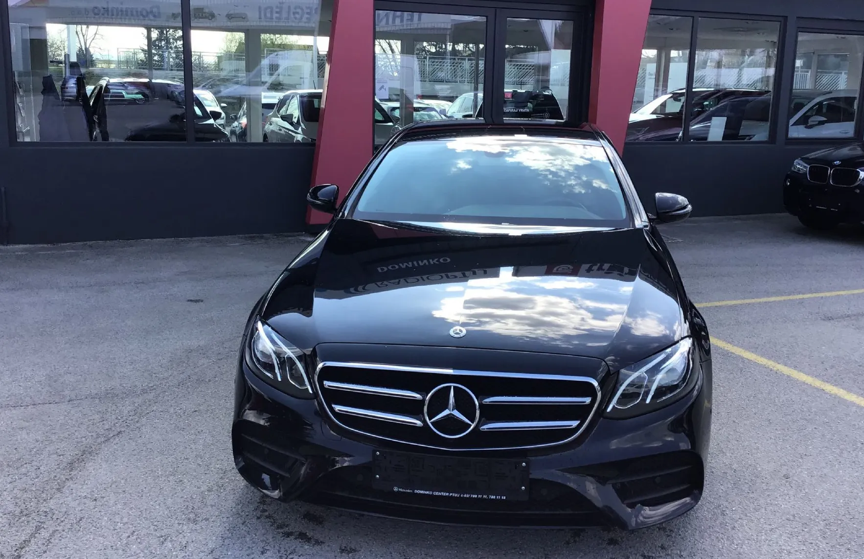 Zunanja slika - Mercedes-Benz E-Razred - E 220 d AMG Style. kamera. navi. LED - 2
