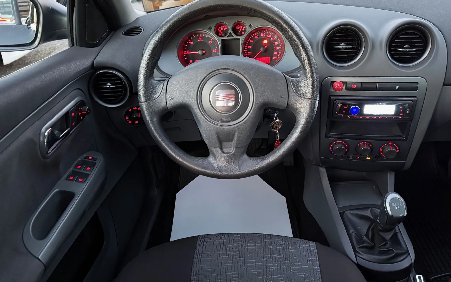 Zunanja slika - Seat Ibiza - 1.4 TDI STYLE 2.LASTNICA KLIMA ALU 16 - 16