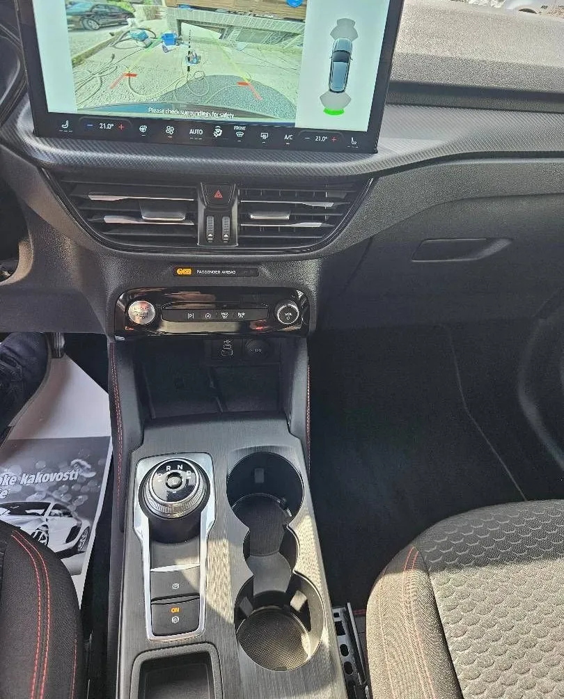 Notranja slika - Ford Kuga - 1.5 EcoBoost ST-Line 1.LASTNIK SLO SAMO 10000KM... - 10