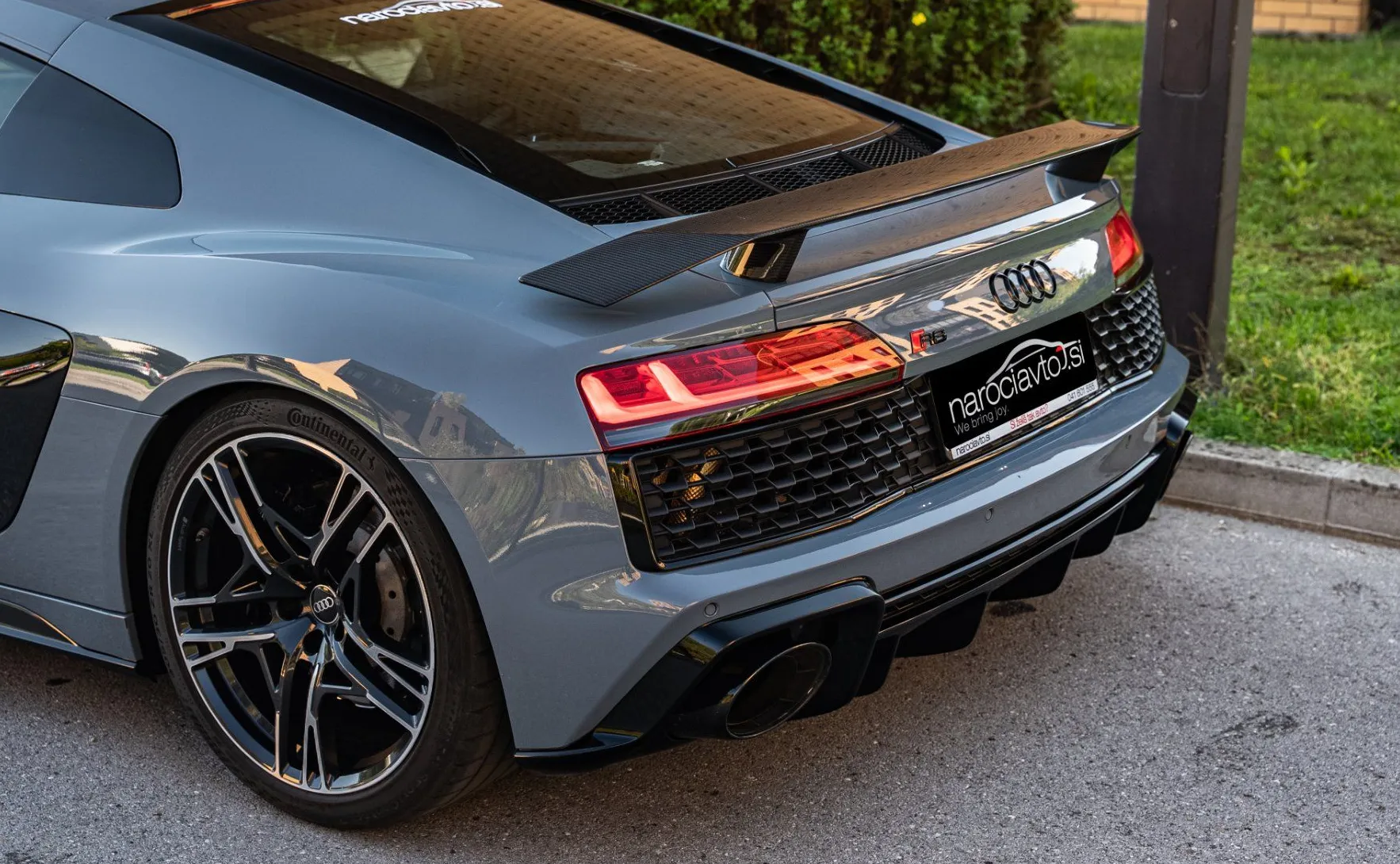Zunanja slika - Audi R8 - Quattro - Keyless - Ogrevani sedeži - LED - 20col - 11