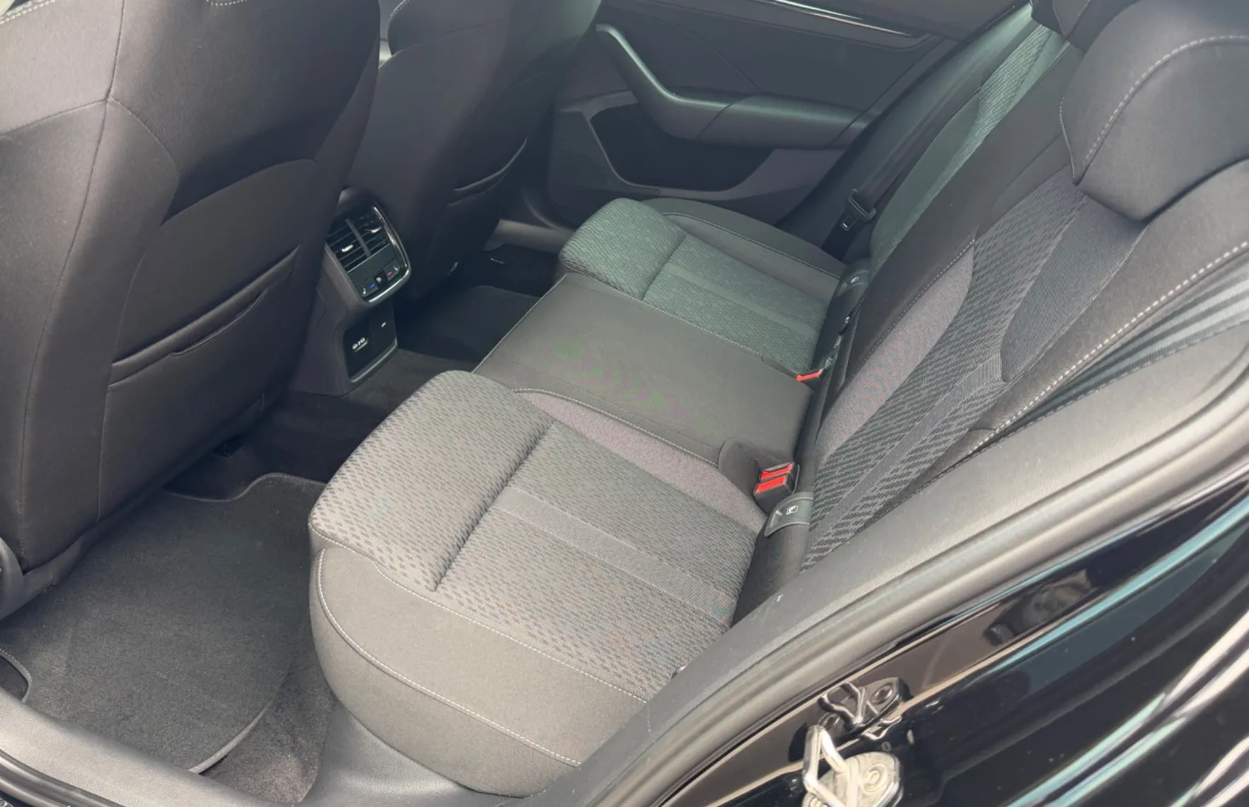 Zunanja slika - Škoda Octavia - Combi 2.0 TDI Style DSG ACC KAMERA PDC ALU17 - 14