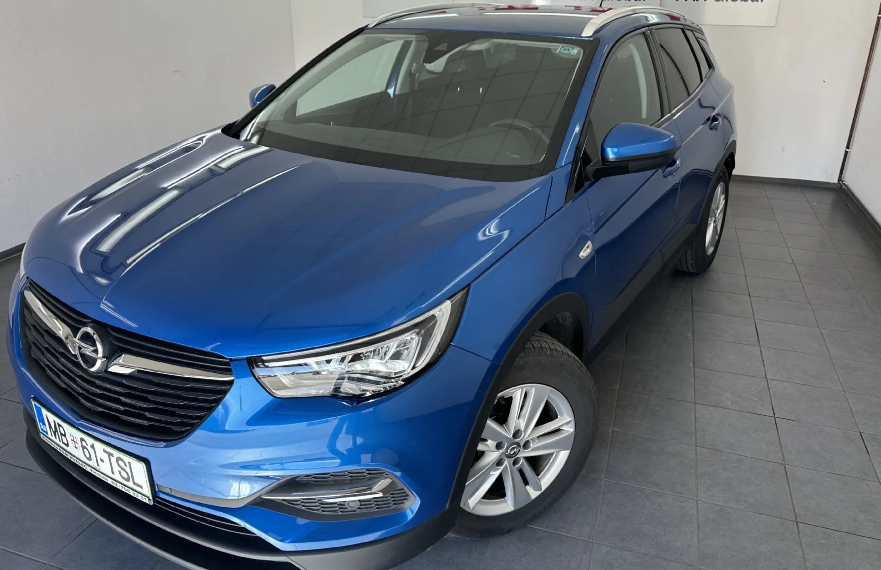 Zunanja slika - Opel Grandland X - 1.2 TURBO.96KW KAMERA.LED.KLJUKA+4ALU.SAMO 87000KM - 1